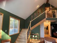 Secluded 3-bedroom cabin on the Chippewa River near Ladysmith, WI with WiFi, AC