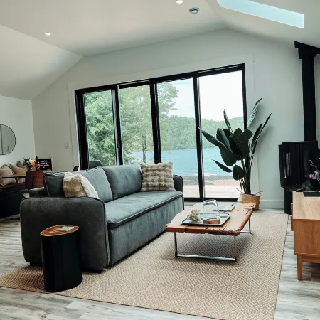 Nalu Retreat Lakeside