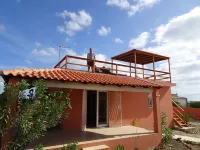 Full equipped bungalows with swimming pool, wifi, garden for 2 to 5 people 酒店