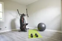 Decatur 3-BR Bliss: Modern Comfort