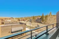 Modern studio with huge balcony overlooking main street in Grand Lake Hotels in Grand Lake