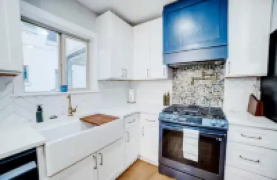 The luxurious Jackass Manor