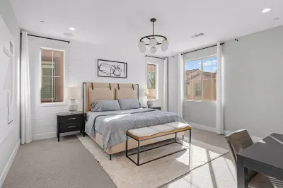 Ideal modern style home 4bd/3ba Hotels near The Yorba — Slaughter Families Adobe