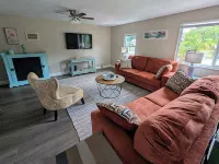 Quiet, Private, Pool, BBQ 3Br/2ba • Tampa Bay Tranquility