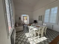 Bio Resort Mediterraneo, modern house with vineyards, swimming pool and nature