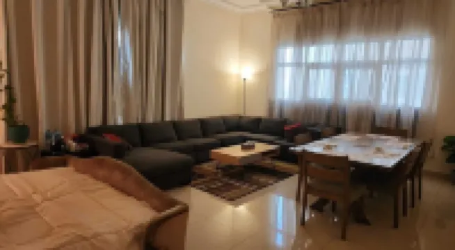 Family Room Near Airport in AbuDhabi Al Jaber Camp Mosque周辺のホテル