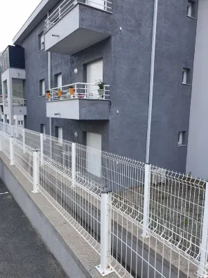 Studio Dans Résidence Récente Hotels in Corte