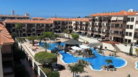 Boutique one bed sea views free wifi