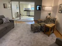 ONLY 10 min to West Virginia University!