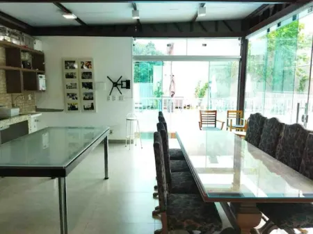 Spacious 5-bedroom house in charming Brasília with WiFi, AC