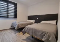 Costa Azul - Penthouse Left La Fuente Santa附近的飯店