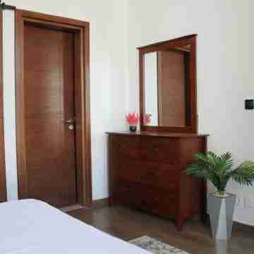 Hawker Stays! Elegant Two Bedroom Apartment in Cairo Festival City with a View Rooms