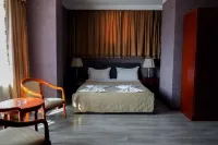 Xazri Villas Soothing 4-bedroom villa with AC and WiFi in Baki