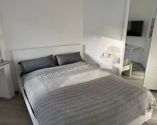 #1 Top room: central & comfortable, shared bathroom Hotels in Herne