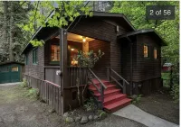 Charming Cottage Nestled In The Redwoods at The Russian River Các khách sạn ở Monte Rio