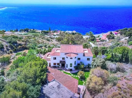 Traditional house with beautiful ocean view