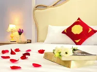 4-bedroom villa near the beach in Hạ Long Hotel a 