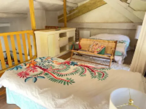 Havana - B&B in a 5000 M2 estate at the foot of the Colorado mountains リュストルのホテル
