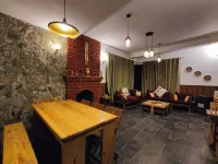 Joie de Vivre- Charming cottage with 6 bedrooms in Mukteshwar