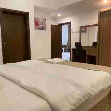 Rest-Inn Spacious one bedroom apartment Rooms