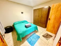 Residence with swimming pool and barbecue, very large and cozy house Hotel di 
