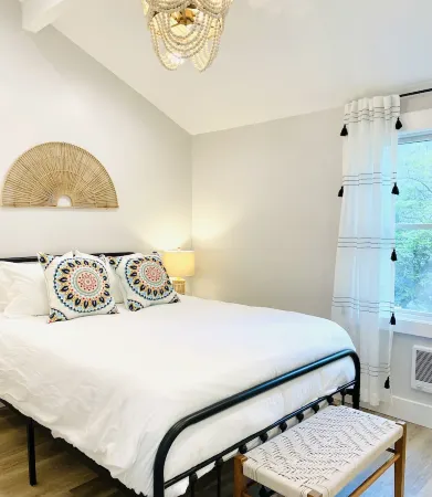 Experience the Sea Lemon! Отели рядом с достопримечательностью «Уиндмил Хилл»