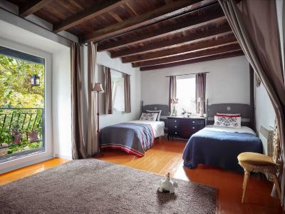 ATERPEA, accommodation space for 12 guests at Amaloka Holiday Home.