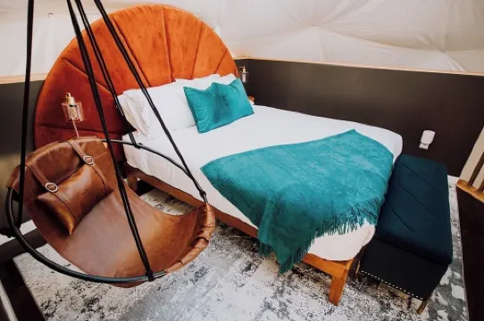 Boutique Dome on 56 Acres, Dog Friendly, Peaceful, 1 Hr from MPLS, MN