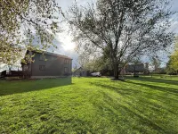 Charming 3-bedroom farm house in Strasburg with WiFi and AC Отели рядом с достопримечательностью «Mercury Paper»