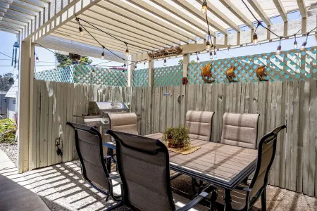 Seaside Garden Escape, A Stroll to the Beach!