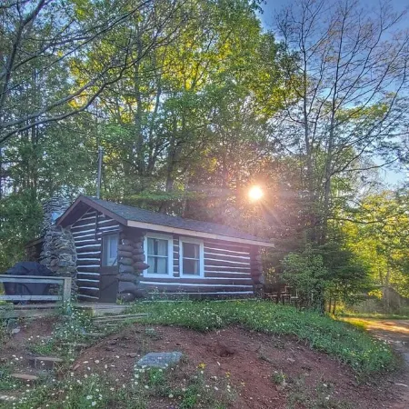 Jack Pine Cabin- North Frontenac Lodge Rustic Cabin