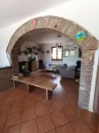 Farmhouse in green Umbria for families with children and pets.