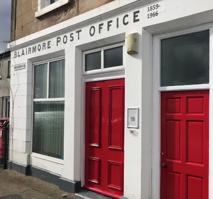 Comfortable  studio apartment Blairmore near Dunoon. Views to Pier & Loch Long. Hotels in Dunoon