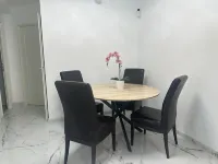 DETACHED HOUSE FOR 16 PEOPLE Hotels in Lieusaint