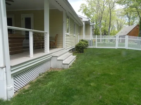 Direct Waterfront -Charming 3-BR house with AC, fitness room in Old Saybrook