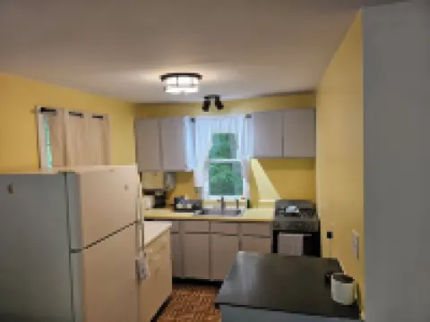 Cozy 2-bedroom cabin in charming Shandaken with WiFi, AC