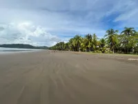 Peaceful Retreat in a Gated Community, walk to the beach! Golf Course on sight! Hotels in Tambor