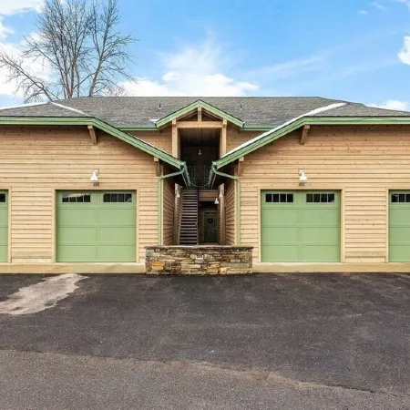 Cozy Getaway at The Lazy Bear Lodge: 3BR/2BA in Dover, ID!