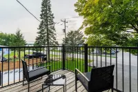 The Georgian Bay Cottage - Hot Tub + Sauna + Fire-pit + More!