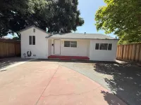 New Lux and Cozy MTV Downtown Traveler's Dream Home - 3-Star