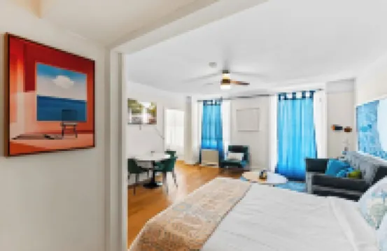 Downtown Studio Near Convention Center and Beach Free Parking