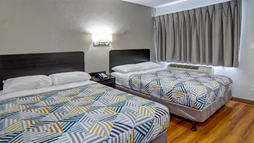 موتل 6 لونجفيو، تكساس