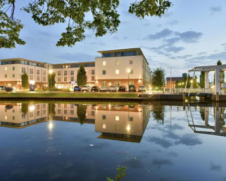 Best Western Plus Hotel Papenburg パーペンブルクのホテル