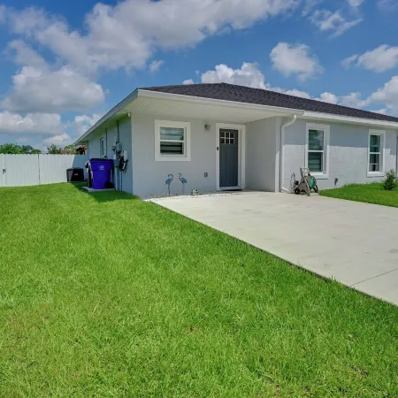 Hot Tub & Fenced Yard: Home in Sebring