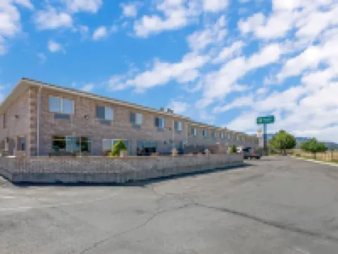 Quality Inn & Suites Fillmore I-15 Hotels in Fillmore