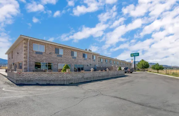 菲爾莫爾 I-15 凱藝套房酒店