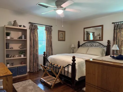 Perfect Location!! Amazing View! Country Serenity & Mins to ATL and Fifa Events! Hotels in Scottdale