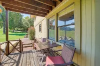 Spacious Arkansas Abode w/ Balcony & Fire Pit! - 3-Star