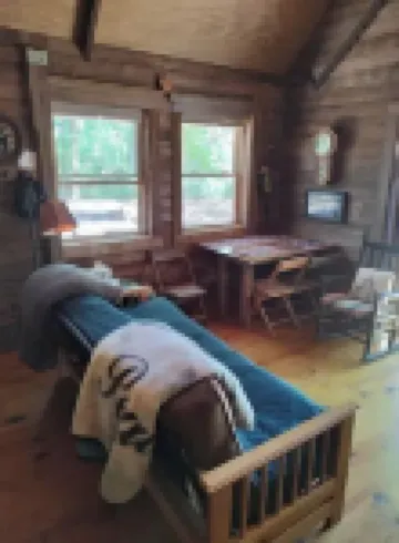 Awesome private off grid cabin with creek view.