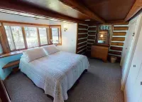 Private River Frontage Cabin! 🌲🚣‍♂️ Paddle, Float, and Relax to Burt Lake! - Hytter